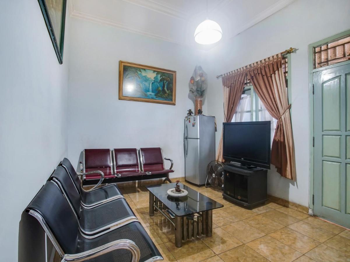 فندق Oyo 90771 Mess 19 Syariah باندار لامبونغ المظهر الخارجي الصورة